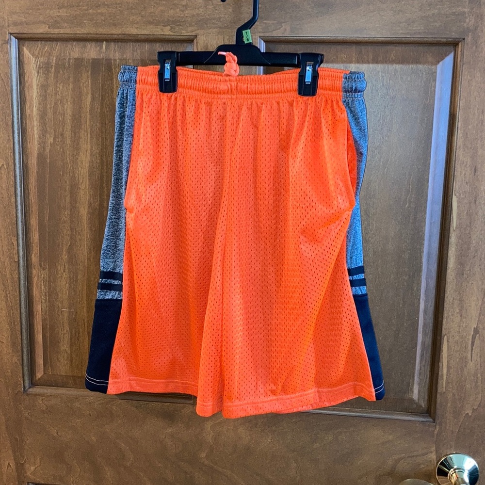 Zone Pro shorts Size L. In great condition